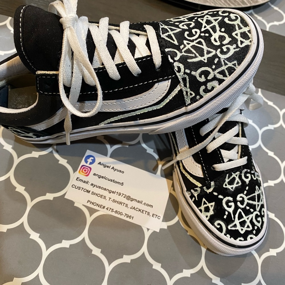 Customs shoes